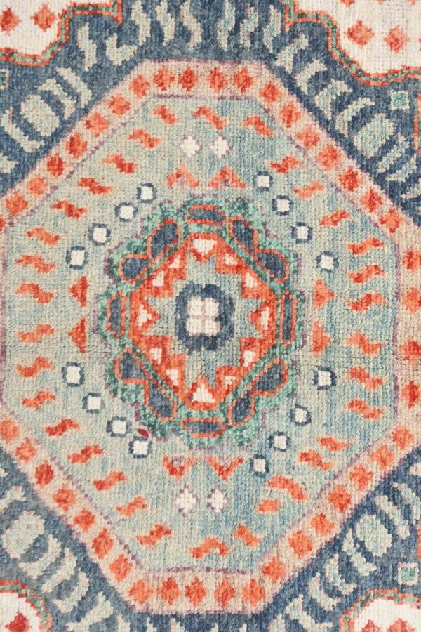Abshar Rug 294cm x 246cm / 9ft 8in x 8ft 1in - Image 2